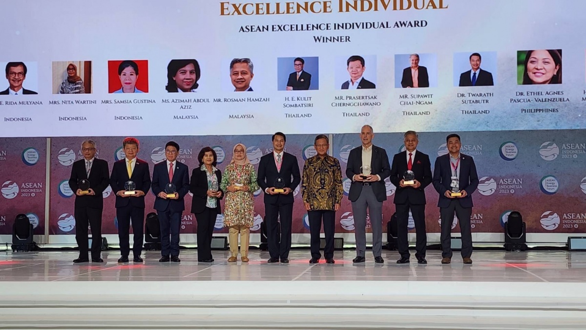ผอ. OKMD ได้รับรางวัลเกียรติยศ ด้านพลังงาน Asean Energy Awards 2023 ผอ. OKMD ได้รับรางวัลเกียรติยศ ด้านพลังงาน Asean Energy Awards 2023