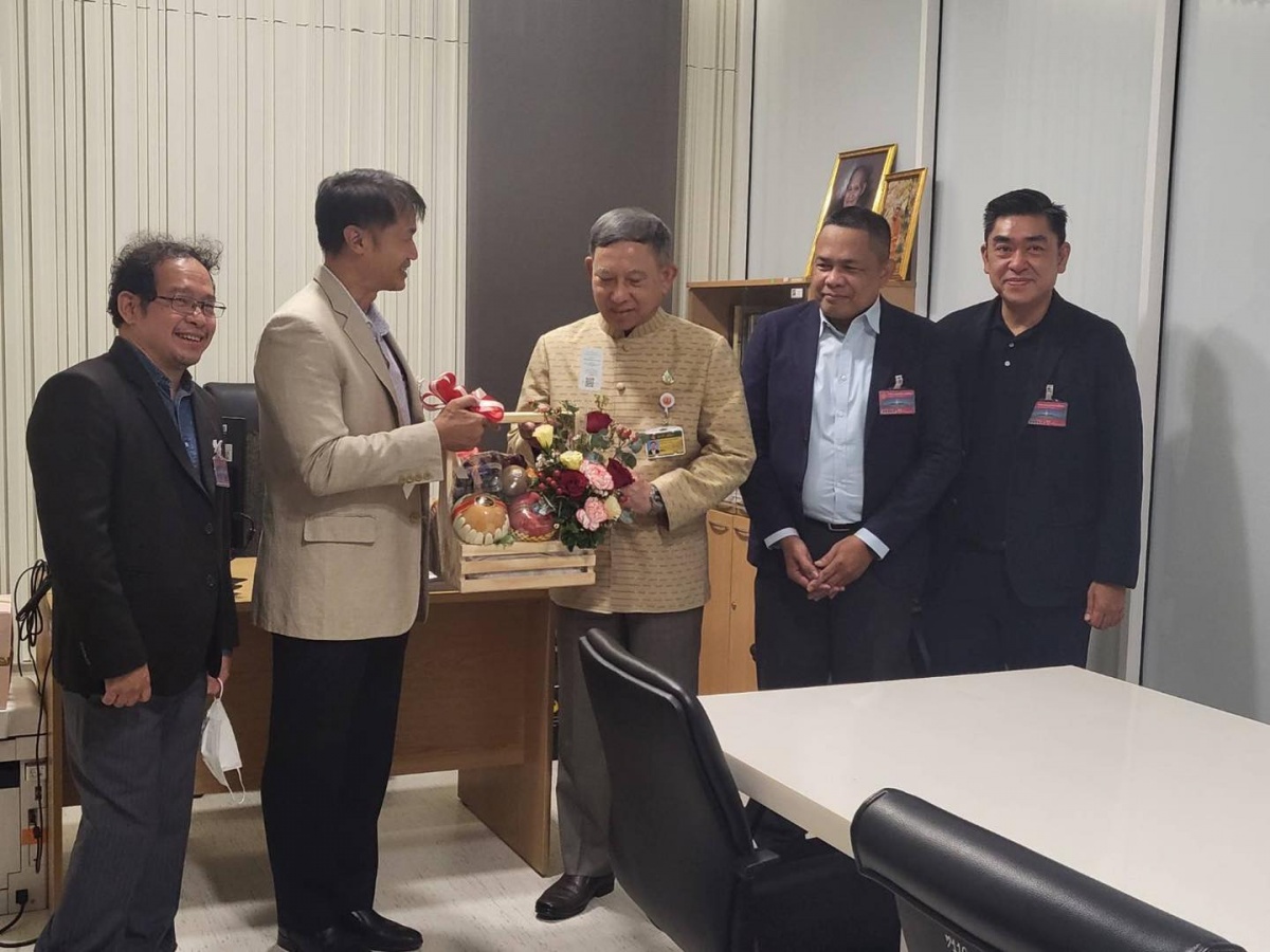 ผอ.OKMD พร้อมด้วยรองผู้อำนวยการทั้ง 3 ท่าน เข้าเยี่ยมคารวะและสวัสดีปีใหม่ พลอากาศเอก ประจิน จั่นตอง ผอ.OKMD พร้อมด้วยรองผู้อำนวยการทั้ง 3 ท่าน เข้าเยี่ยมคารวะและสวัสดีปีใหม่ พลอากาศเอก ประจิน จั่นตอง