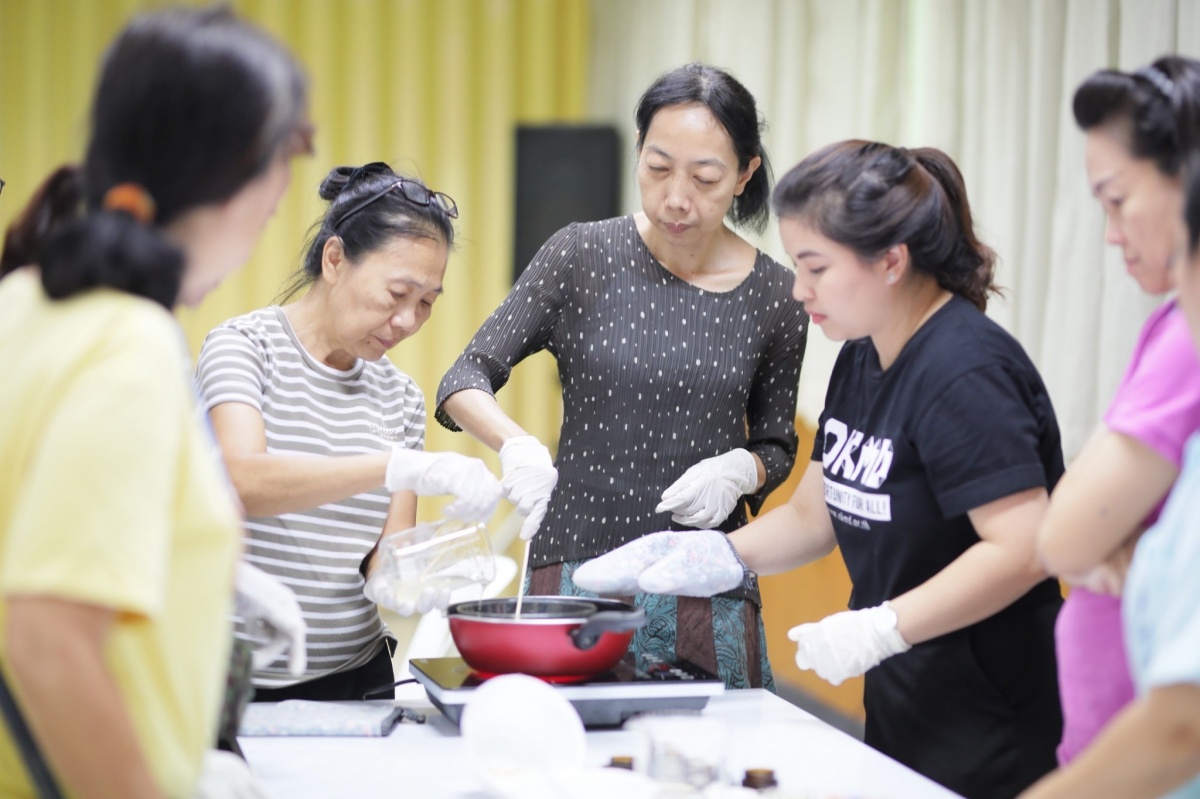 OKMD ชวนคนรุ่นใหม่เปิดประสบการณ์ใหม่กับแนวทางพัฒนาผลิตภัณฑ์จากสมุนไพร ในเวิร์กช็อป “Herbal Balm” OKMD ชวนคนรุ่นใหม่เปิดประสบการณ์ใหม่กับแนวทางพัฒนาผลิตภัณฑ์จากสมุนไพร ในเวิร์กช็อป “Herbal Balm”